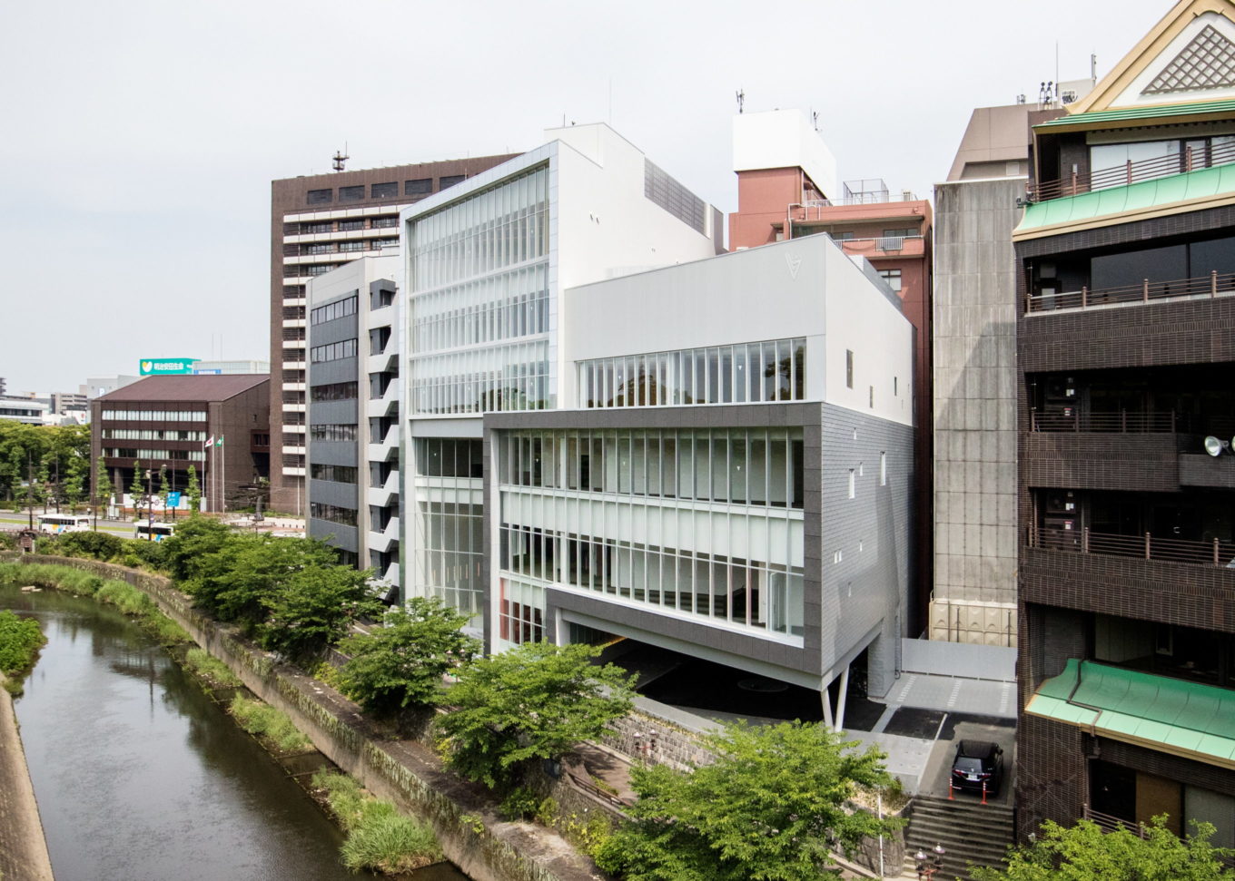 熊本県医師会館イメージ