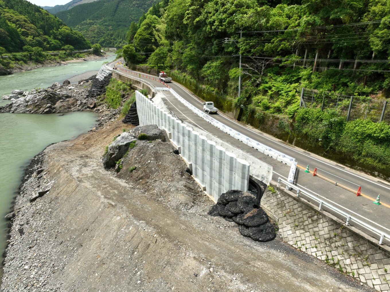 国道２１９号災害復旧川嶽地区擁壁工（その２）工事イメージ