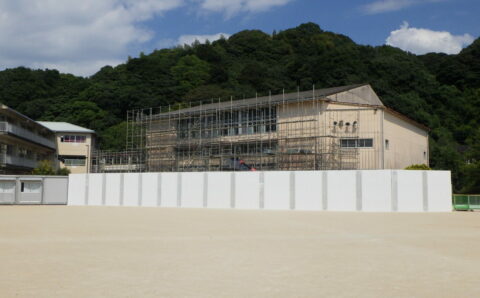 東間小学校屋内運動場屋根・床改修工事