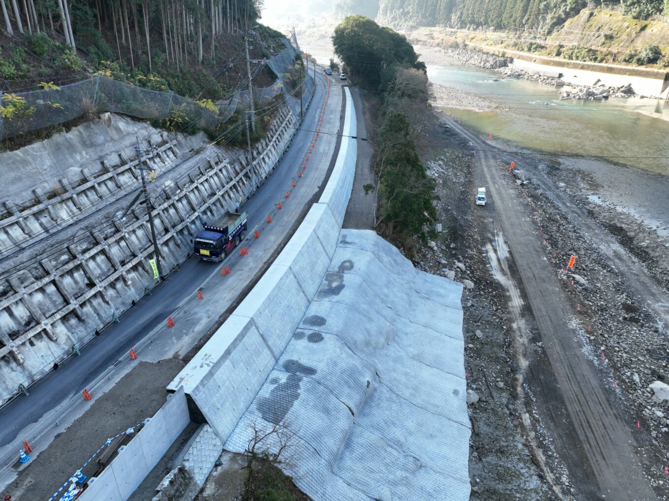 Ｒ６国道災害復旧　伊高瀬地区擁壁工（その７）工事イメージ